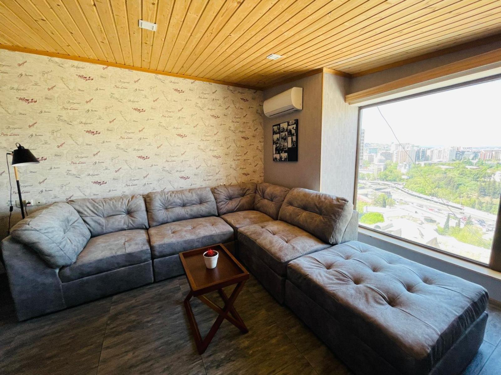 Veranda Tiflis Exterior foto