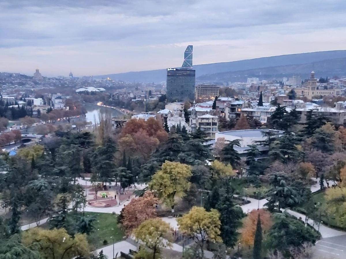 Veranda Tiflis Exterior foto